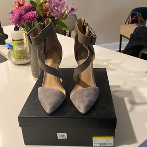 Joe’s Suede Heels 4in